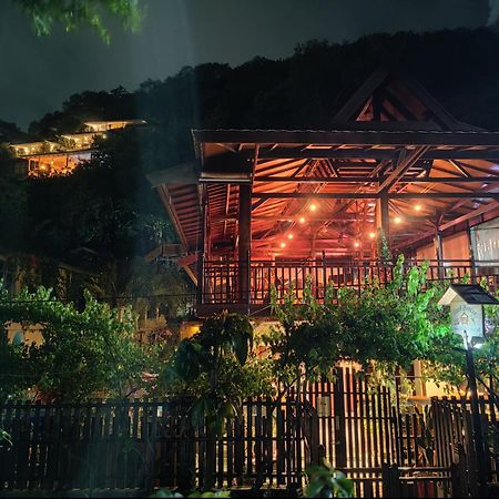 Cool Breeze Authentic Hotel Labuan Bajo Komodo エクステリア 写真